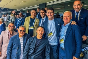 名宿观赛团！大罗、巴乔、卡卡、德尚等人现场观看世俱杯决赛